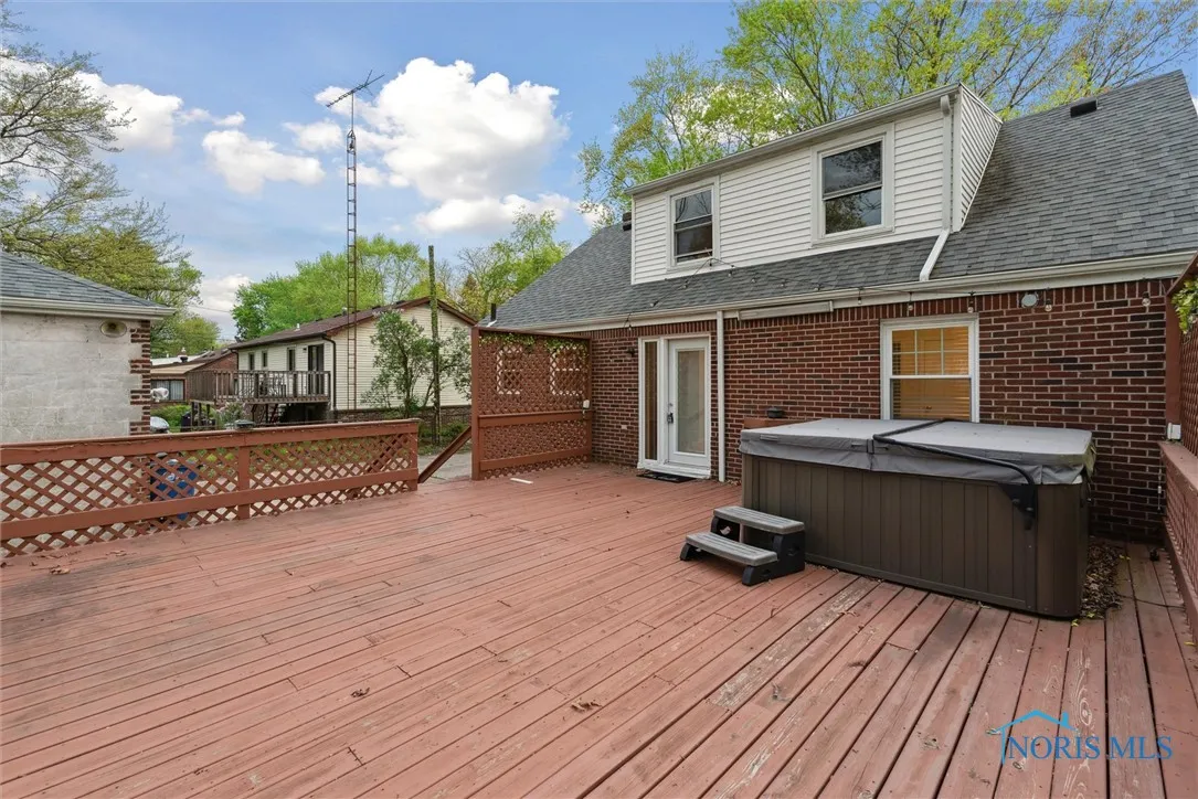 1910 Eileen Road, Toledo, Ohio 43615, 3 Bedrooms Bedrooms, 6 Rooms Rooms,2 BathroomsBathrooms,Residential,For Sale,Eileen,6133665