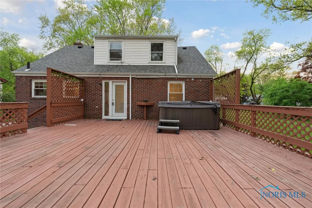 1910 Eileen Road, Toledo, Ohio 43615, 3 Bedrooms Bedrooms, 6 Rooms Rooms,2 BathroomsBathrooms,Residential,For Sale,Eileen,6133665