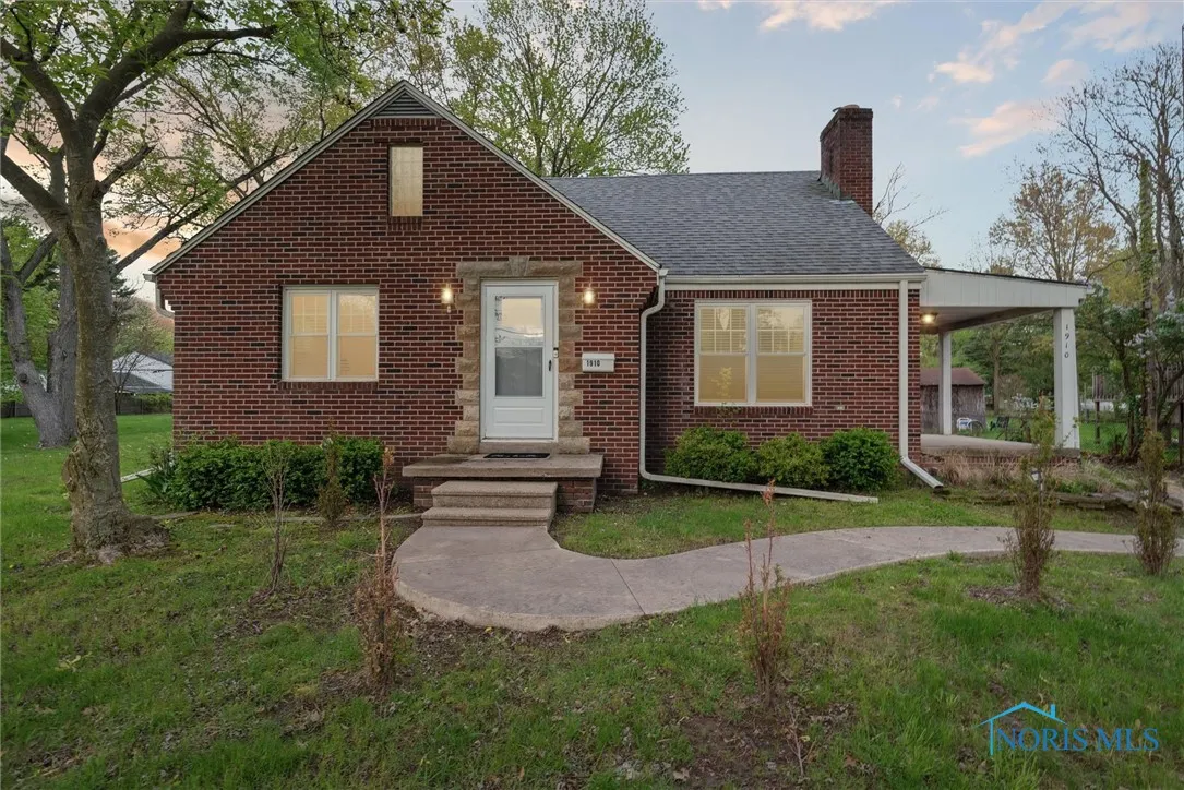 1910 Eileen Road, Toledo, Ohio 43615, 3 Bedrooms Bedrooms, 6 Rooms Rooms,2 BathroomsBathrooms,Residential,For Sale,Eileen,6133665