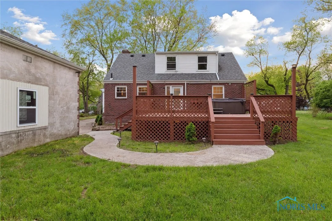 1910 Eileen Road, Toledo, Ohio 43615, 3 Bedrooms Bedrooms, 6 Rooms Rooms,2 BathroomsBathrooms,Residential,For Sale,Eileen,6133665