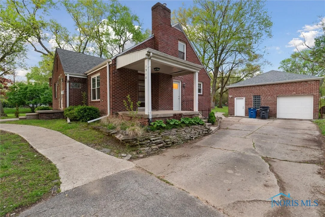 1910 Eileen Road, Toledo, Ohio 43615, 3 Bedrooms Bedrooms, 6 Rooms Rooms,2 BathroomsBathrooms,Residential,For Sale,Eileen,6133665