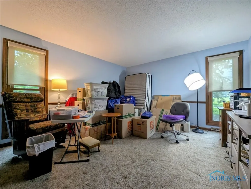 215 Lakeview Drive, Bryan, Ohio 43506, 2 Bedrooms Bedrooms, 7 Rooms Rooms,2 BathroomsBathrooms,Residential,For Sale,Lakeview,6133688