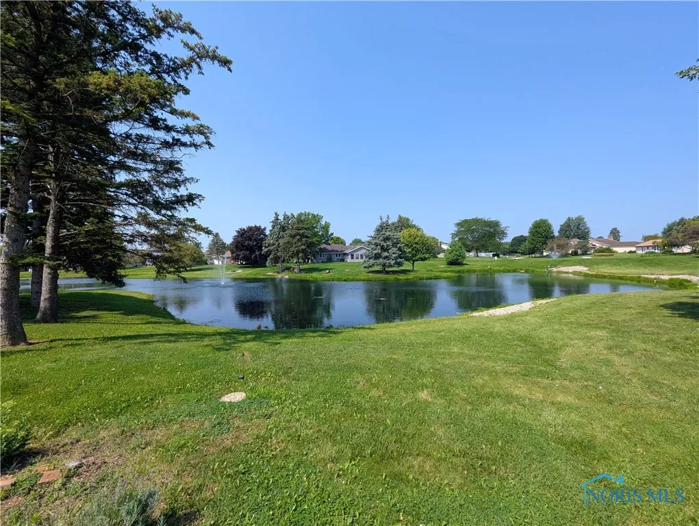 215 Lakeview Drive, Bryan, Ohio 43506, 2 Bedrooms Bedrooms, 7 Rooms Rooms,2 BathroomsBathrooms,Residential,For Sale,Lakeview,6133688