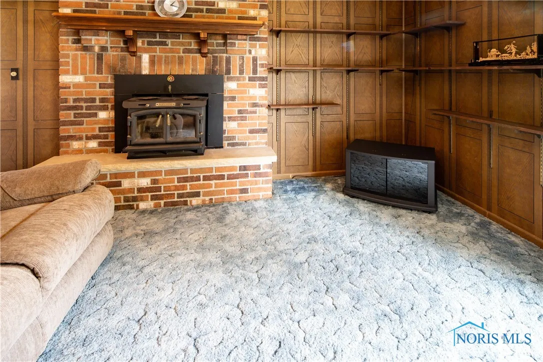 515 Everett Road, Fremont, Ohio 43420, 3 Bedrooms Bedrooms, 9 Rooms Rooms,3 BathroomsBathrooms,Residential,For Sale,Everett,6133642
