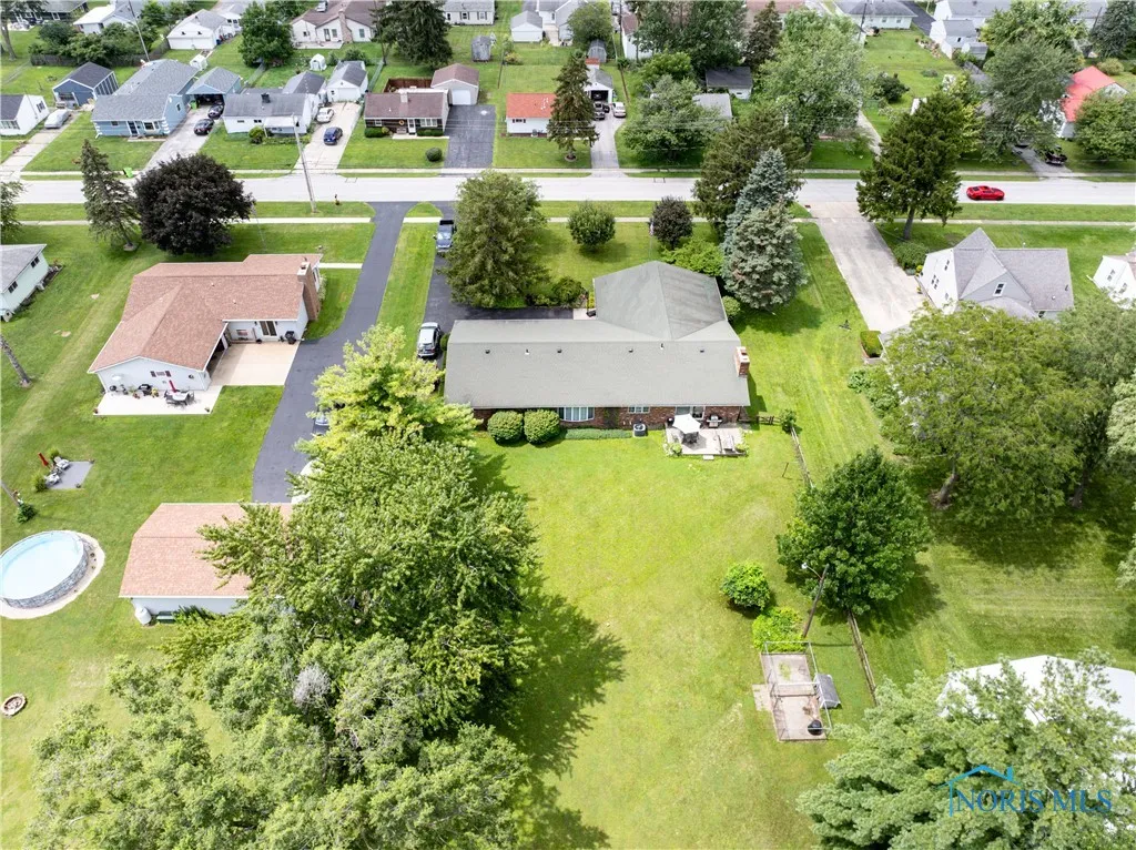 515 Everett Road, Fremont, Ohio 43420, 3 Bedrooms Bedrooms, 9 Rooms Rooms,3 BathroomsBathrooms,Residential,For Sale,Everett,6133642