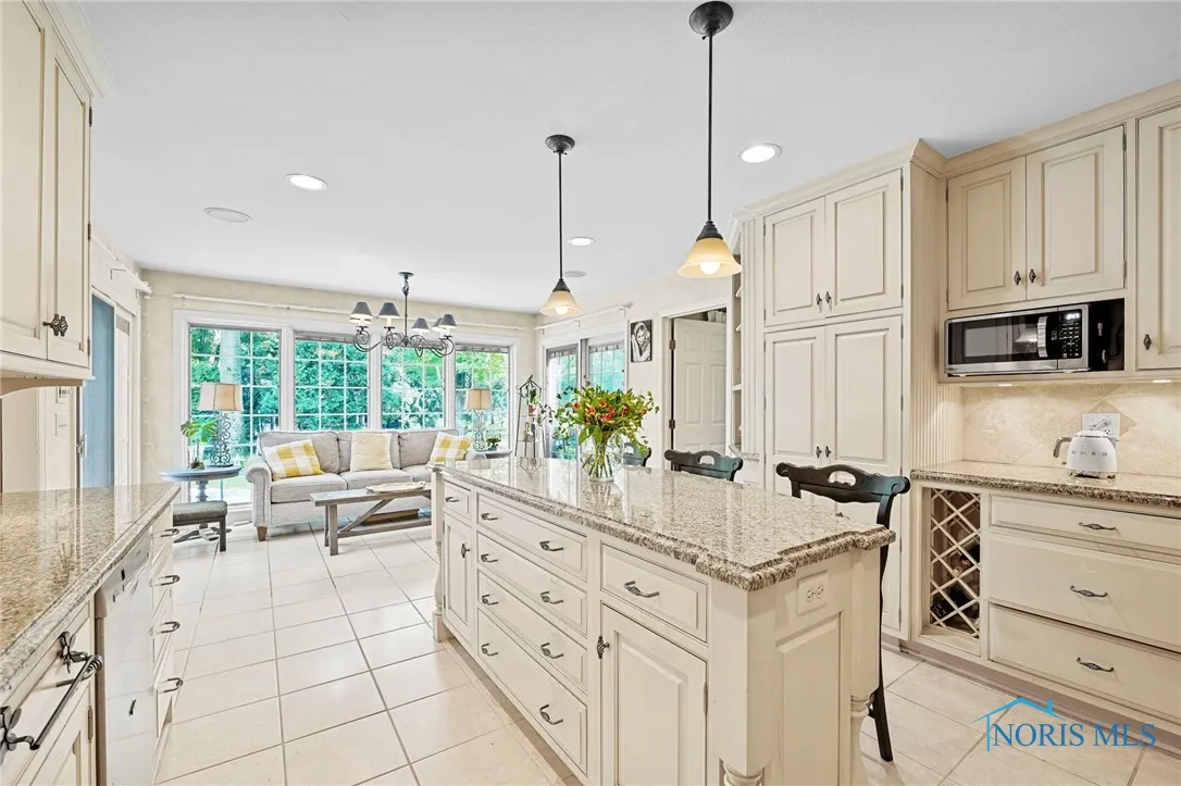 2720 Derby Road, Ottawa Hills, Ohio 43615, 5 Bedrooms Bedrooms, 9 Rooms Rooms,5 BathroomsBathrooms,Residential,For Sale,Derby,6133704