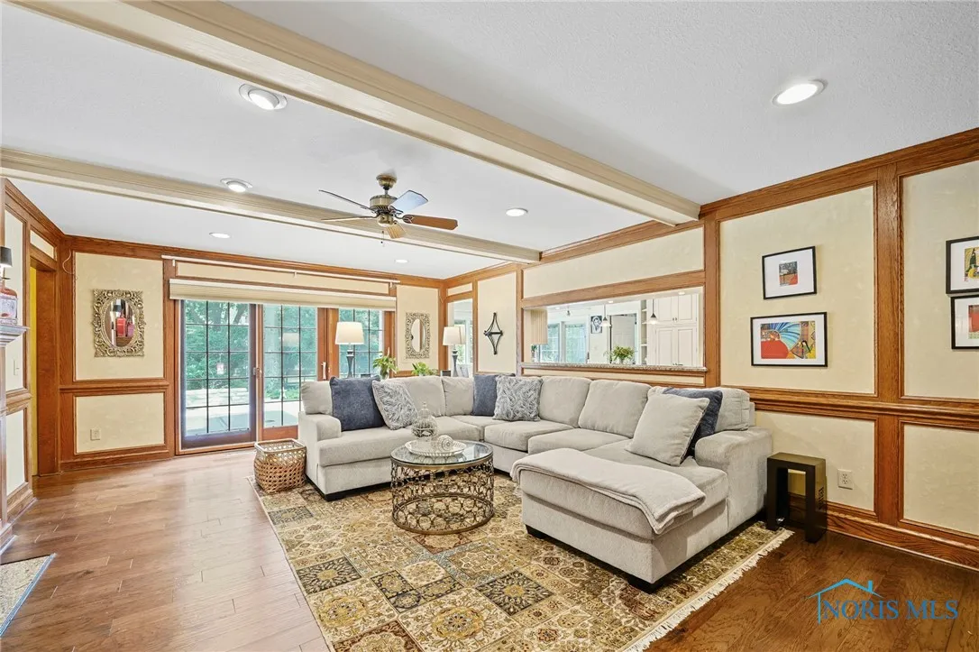 2720 Derby Road, Ottawa Hills, Ohio 43615, 5 Bedrooms Bedrooms, 9 Rooms Rooms,5 BathroomsBathrooms,Residential,For Sale,Derby,6133704