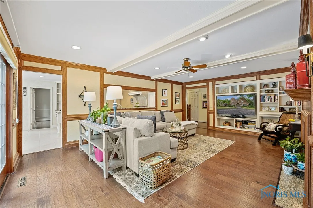 2720 Derby Road, Ottawa Hills, Ohio 43615, 5 Bedrooms Bedrooms, 9 Rooms Rooms,5 BathroomsBathrooms,Residential,For Sale,Derby,6133704