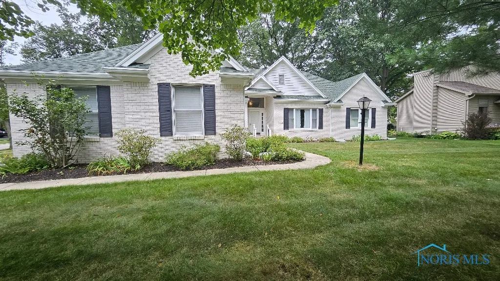 7238 Lilac Court, Holland, Ohio 43528, 4 Bedrooms Bedrooms, 8 Rooms Rooms,4 BathroomsBathrooms,Residential,For Sale,Lilac,6133714
