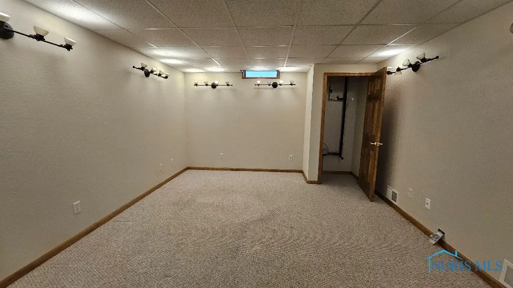7238 Lilac Court, Holland, Ohio 43528, 4 Bedrooms Bedrooms, 8 Rooms Rooms,4 BathroomsBathrooms,Residential,For Sale,Lilac,6133714