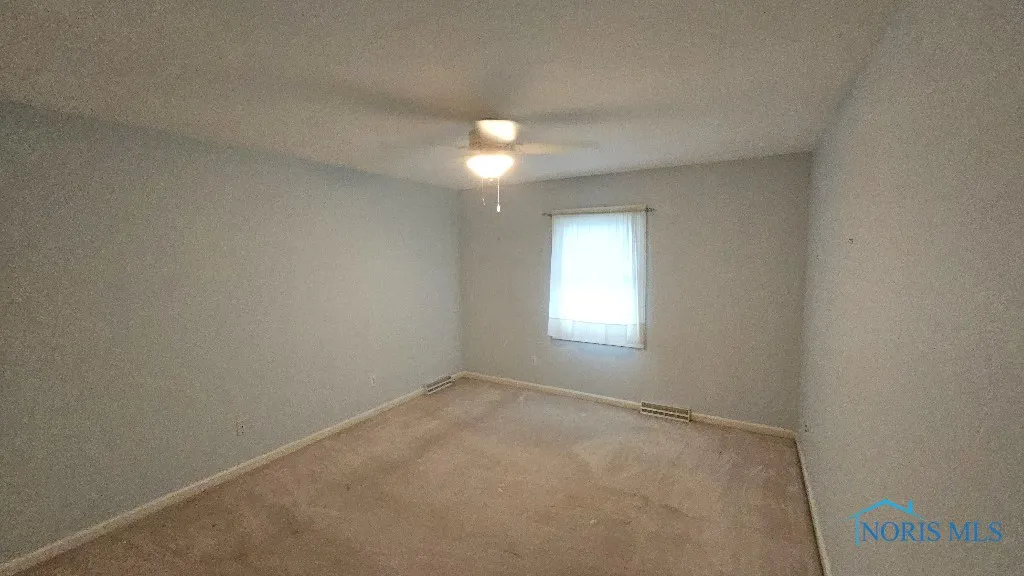 7238 Lilac Court, Holland, Ohio 43528, 4 Bedrooms Bedrooms, 8 Rooms Rooms,4 BathroomsBathrooms,Residential,For Sale,Lilac,6133714