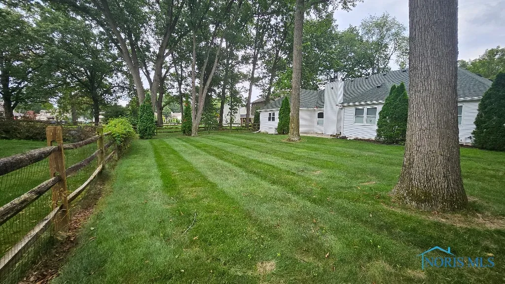 7238 Lilac Court, Holland, Ohio 43528, 4 Bedrooms Bedrooms, 8 Rooms Rooms,4 BathroomsBathrooms,Residential,For Sale,Lilac,6133714