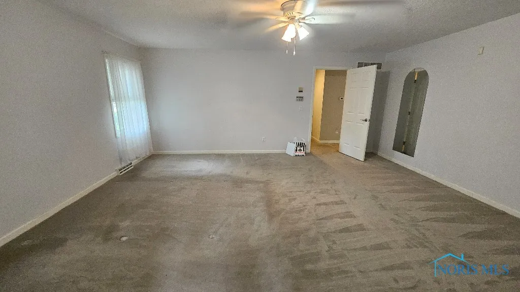 7238 Lilac Court, Holland, Ohio 43528, 4 Bedrooms Bedrooms, 8 Rooms Rooms,4 BathroomsBathrooms,Residential,For Sale,Lilac,6133714