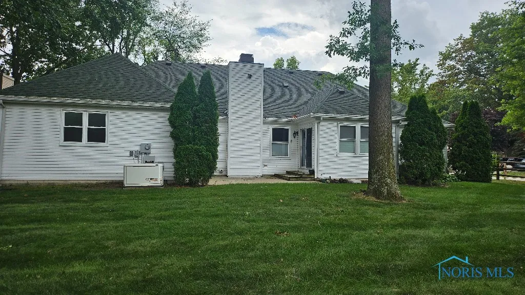 7238 Lilac Court, Holland, Ohio 43528, 4 Bedrooms Bedrooms, 8 Rooms Rooms,4 BathroomsBathrooms,Residential,For Sale,Lilac,6133714