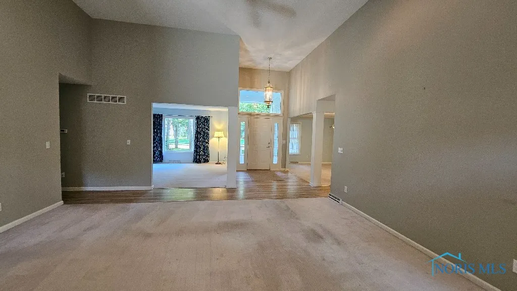 7238 Lilac Court, Holland, Ohio 43528, 4 Bedrooms Bedrooms, 8 Rooms Rooms,4 BathroomsBathrooms,Residential,For Sale,Lilac,6133714