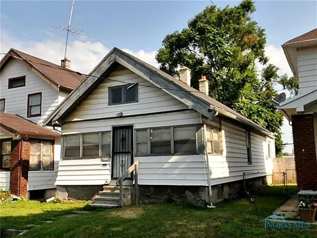 1303 Albert Street, Toledo, Ohio 43605, 2 Bedrooms Bedrooms, 4 Rooms Rooms,1 BathroomBathrooms,Residential,For Sale,Albert,6133727