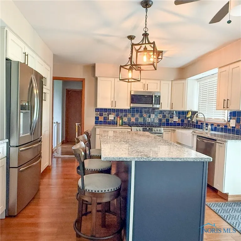 5555 Brown Road, Oregon, Ohio 43616, 4 Bedrooms Bedrooms, 10 Rooms Rooms,3 BathroomsBathrooms,Residential,For Sale,Brown,6133723