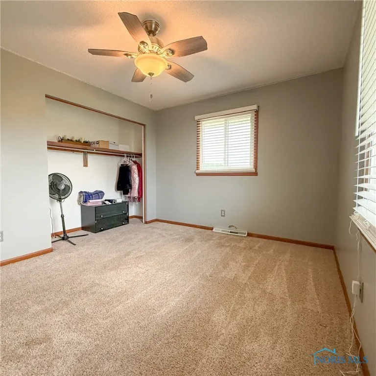 5555 Brown Road, Oregon, Ohio 43616, 4 Bedrooms Bedrooms, 10 Rooms Rooms,3 BathroomsBathrooms,Residential,For Sale,Brown,6133723