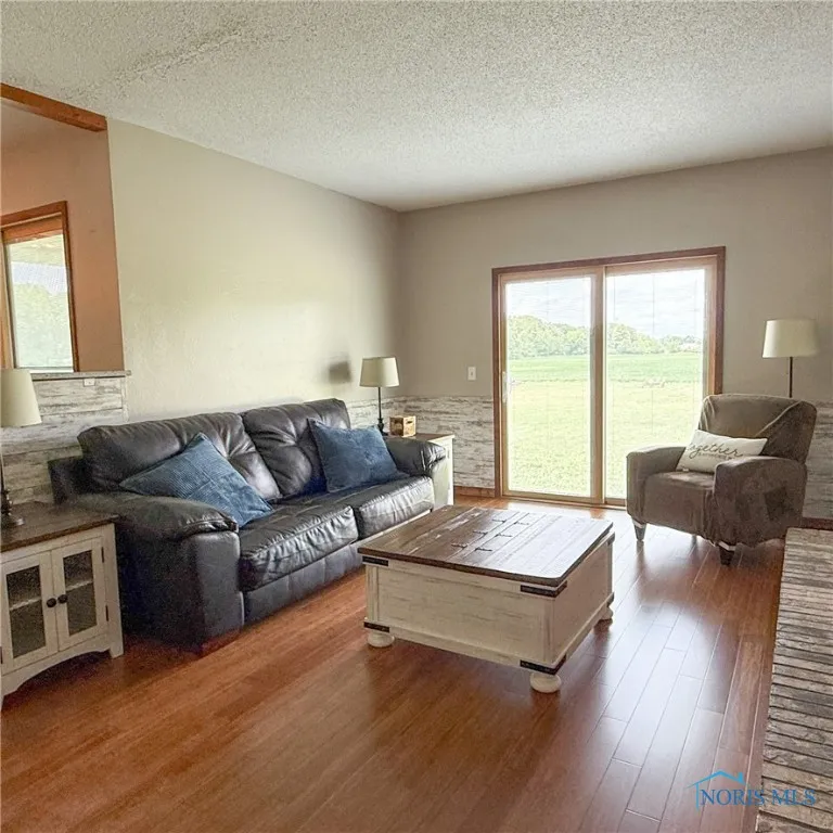 5555 Brown Road, Oregon, Ohio 43616, 4 Bedrooms Bedrooms, 10 Rooms Rooms,3 BathroomsBathrooms,Residential,For Sale,Brown,6133723