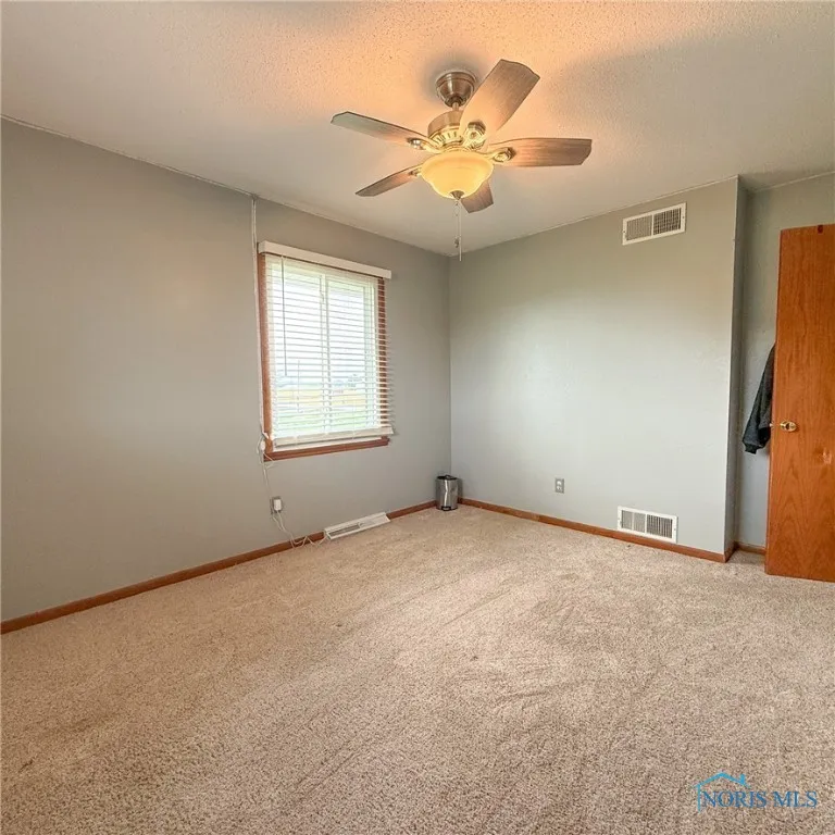 5555 Brown Road, Oregon, Ohio 43616, 4 Bedrooms Bedrooms, 10 Rooms Rooms,3 BathroomsBathrooms,Residential,For Sale,Brown,6133723
