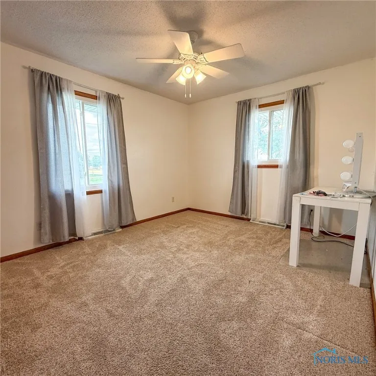 5555 Brown Road, Oregon, Ohio 43616, 4 Bedrooms Bedrooms, 10 Rooms Rooms,3 BathroomsBathrooms,Residential,For Sale,Brown,6133723