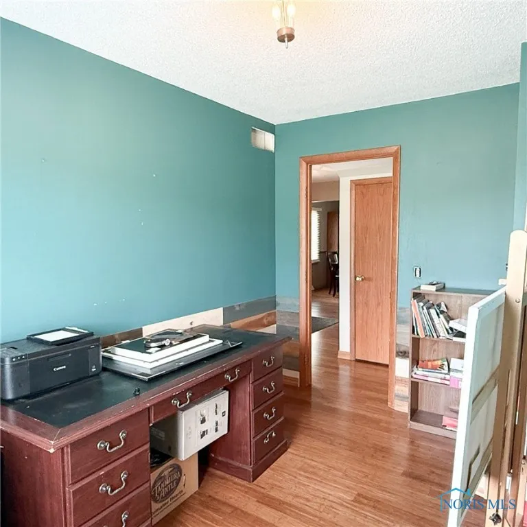 5555 Brown Road, Oregon, Ohio 43616, 4 Bedrooms Bedrooms, 10 Rooms Rooms,3 BathroomsBathrooms,Residential,For Sale,Brown,6133723