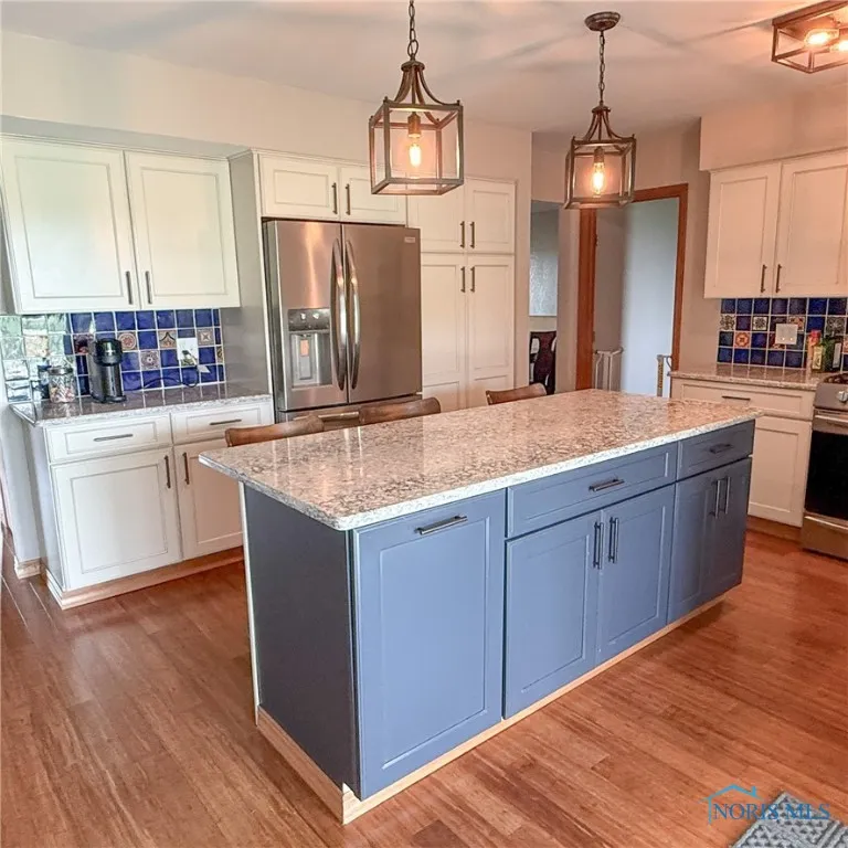 5555 Brown Road, Oregon, Ohio 43616, 4 Bedrooms Bedrooms, 10 Rooms Rooms,3 BathroomsBathrooms,Residential,For Sale,Brown,6133723
