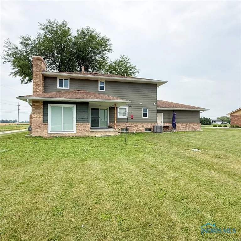 5555 Brown Road, Oregon, Ohio 43616, 4 Bedrooms Bedrooms, 10 Rooms Rooms,3 BathroomsBathrooms,Residential,For Sale,Brown,6133723
