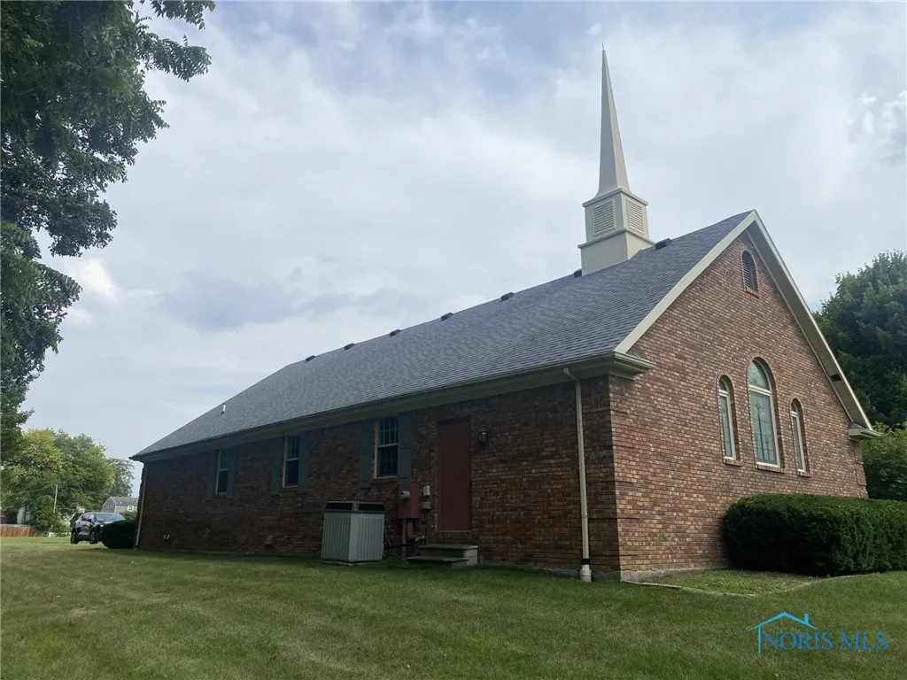 605 Glenwood Road, Rossford, Ohio 43460, ,Commercial Sale,For Sale,Glenwood,6133768