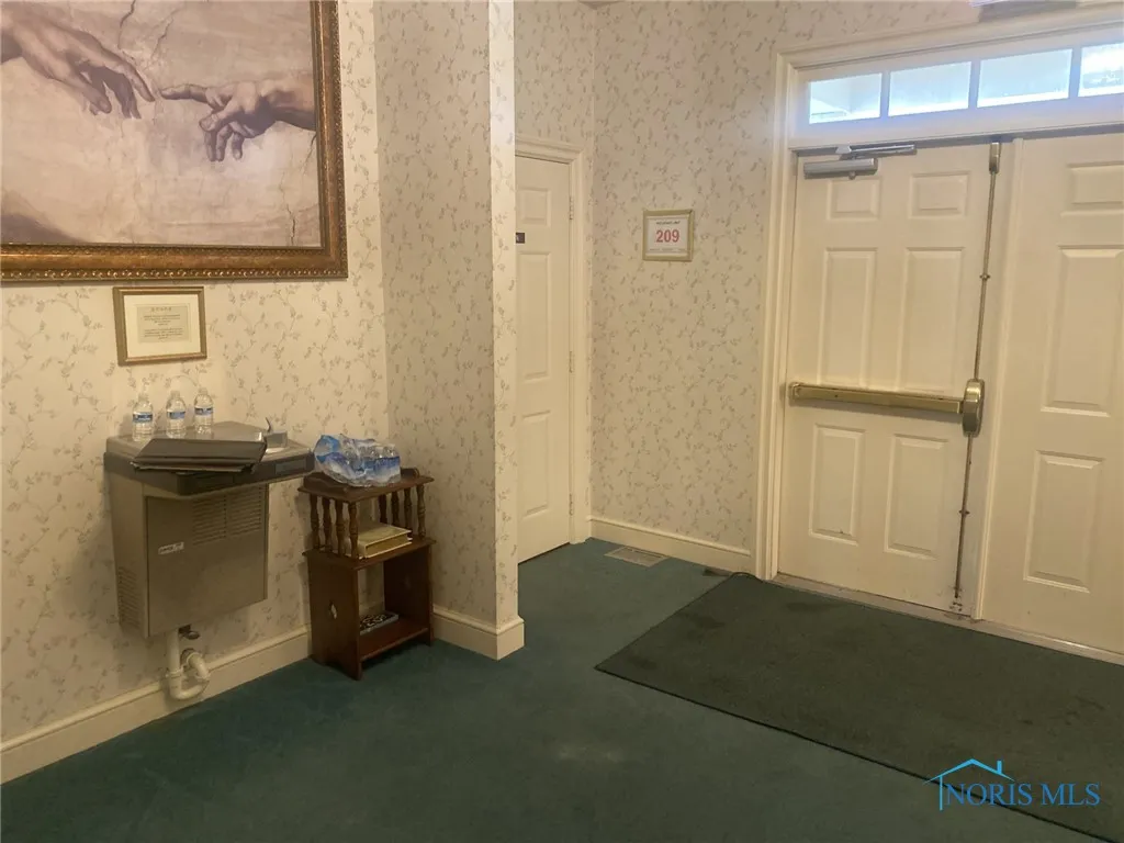 605 Glenwood Road, Rossford, Ohio 43460, ,Commercial Sale,For Sale,Glenwood,6133768