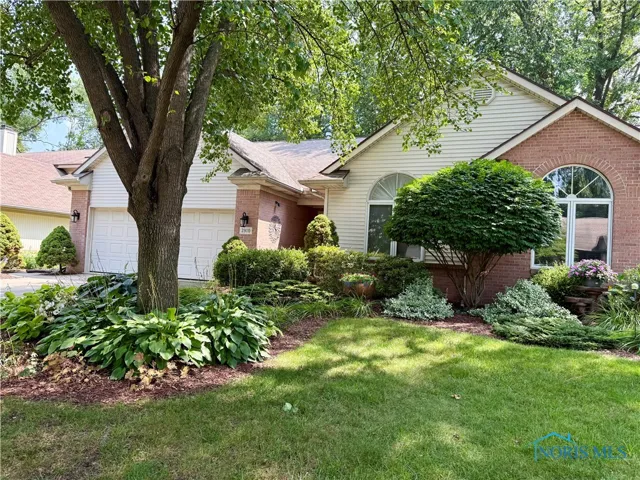 2910 Stoneleigh Drive 2910, Toledo, Ohio 43617, 2 Bedrooms Bedrooms, 6 Rooms Rooms,2 BathroomsBathrooms,Residential,For Sale,Stoneleigh,6133643