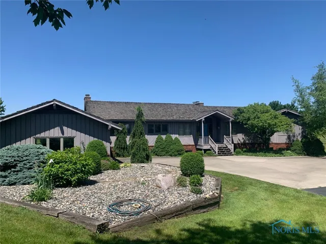202 Belfast Lane, Bryan, Ohio 43506, 5 Bedrooms Bedrooms, 14 Rooms Rooms,5 BathroomsBathrooms,Residential,For Sale,Belfast,6133786