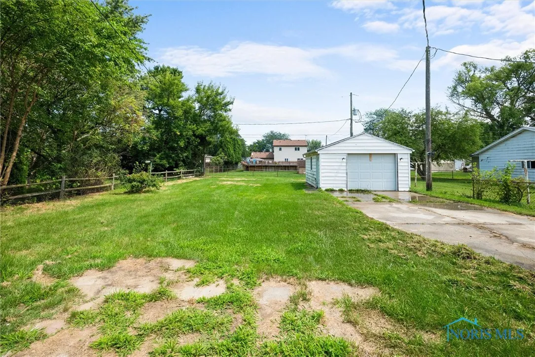 1937 S Coy Road, Northwood, Ohio 43619, 4 Bedrooms Bedrooms, 6 Rooms Rooms,2 BathroomsBathrooms,Residential,For Sale,Coy,6133810
