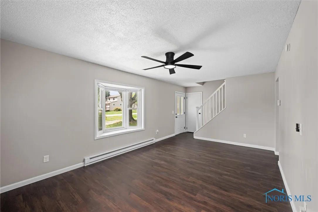 1937 S Coy Road, Northwood, Ohio 43619, 4 Bedrooms Bedrooms, 6 Rooms Rooms,2 BathroomsBathrooms,Residential,For Sale,Coy,6133810