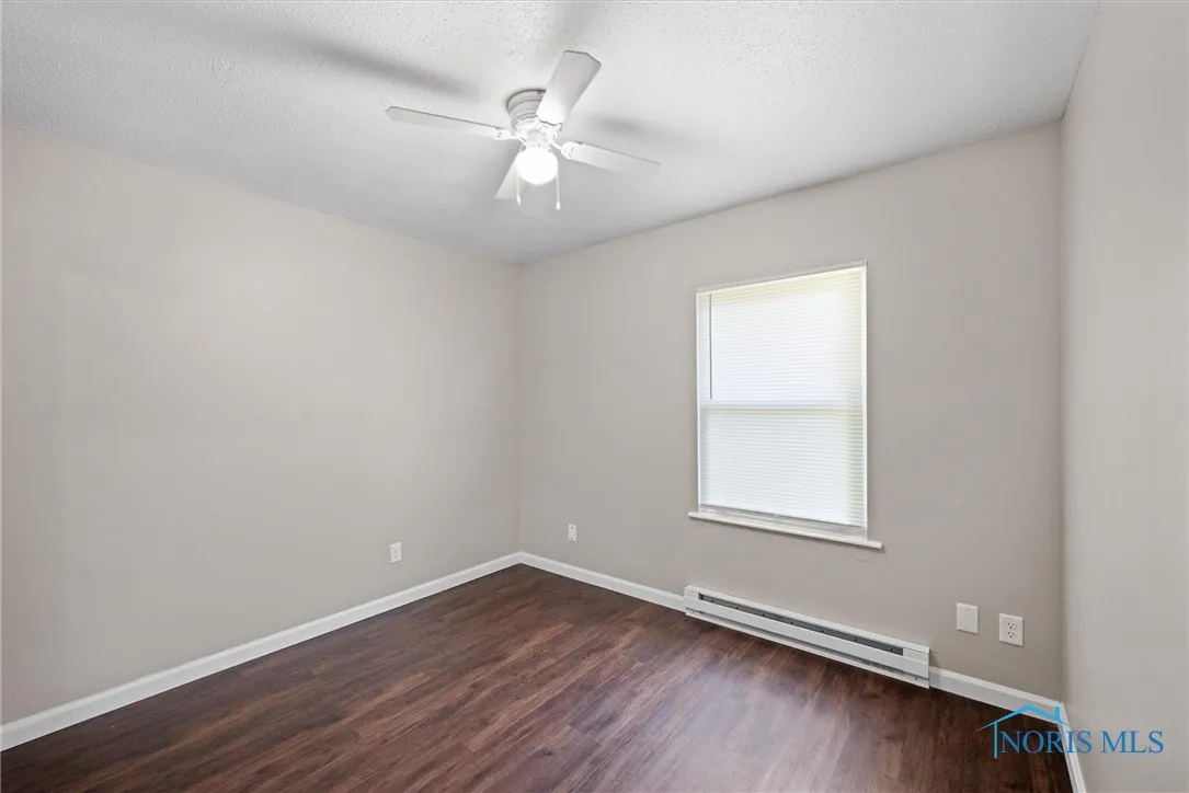 1937 S Coy Road, Northwood, Ohio 43619, 4 Bedrooms Bedrooms, 6 Rooms Rooms,2 BathroomsBathrooms,Residential,For Sale,Coy,6133810
