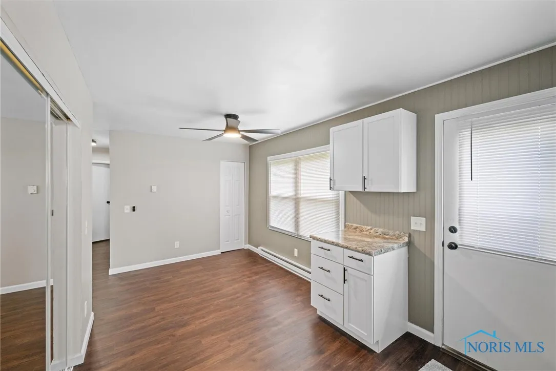 1937 S Coy Road, Northwood, Ohio 43619, 4 Bedrooms Bedrooms, 6 Rooms Rooms,2 BathroomsBathrooms,Residential,For Sale,Coy,6133810