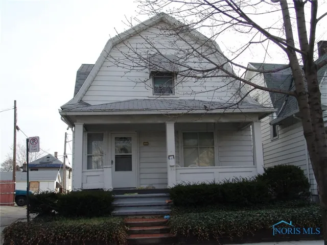 111 E Broadway Street, Toledo, Ohio 43605, 3 Bedrooms Bedrooms, 1 Room Rooms,1 BathroomBathrooms,Residential,For Sale,Broadway,6133729