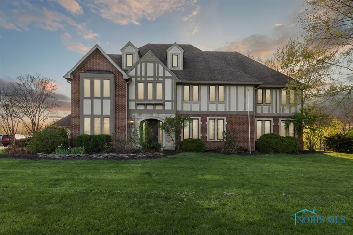 25581 Normandy Road, Perrysburg, Ohio 43551, 5 Bedrooms Bedrooms, 11 Rooms Rooms,4 BathroomsBathrooms,Residential,For Sale,Normandy,6133862