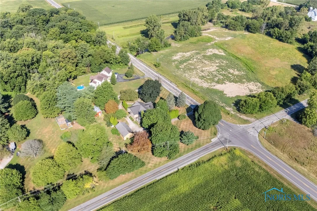 10717 Neapolis Waterville Road, Whitehouse, Ohio 43571, 4 Bedrooms Bedrooms, 12 Rooms Rooms,3 BathroomsBathrooms,Residential,For Sale,Neapolis Waterville,6133710