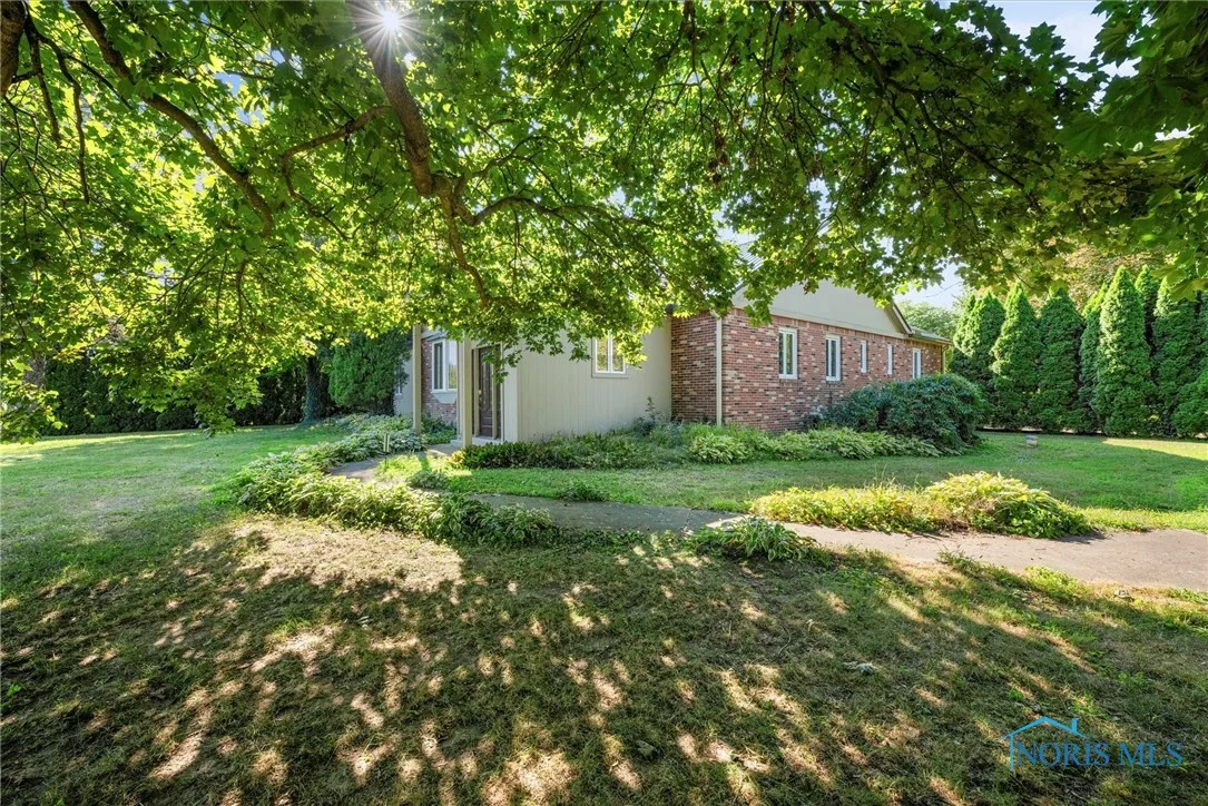10717 Neapolis Waterville Road, Whitehouse, Ohio 43571, 4 Bedrooms Bedrooms, 12 Rooms Rooms,3 BathroomsBathrooms,Residential,For Sale,Neapolis Waterville,6133710