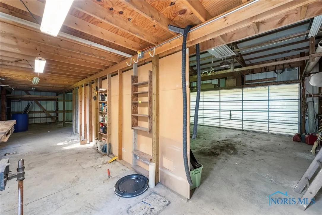 10717 Neapolis Waterville Road, Whitehouse, Ohio 43571, 4 Bedrooms Bedrooms, 12 Rooms Rooms,3 BathroomsBathrooms,Residential,For Sale,Neapolis Waterville,6133710