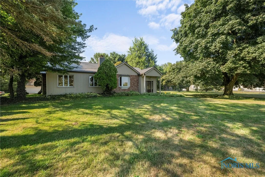10717 Neapolis Waterville Road, Whitehouse, Ohio 43571, 4 Bedrooms Bedrooms, 12 Rooms Rooms,3 BathroomsBathrooms,Residential,For Sale,Neapolis Waterville,6133710