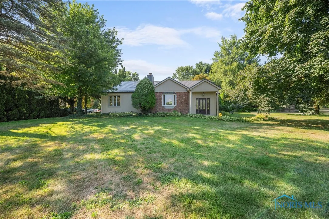 10717 Neapolis Waterville Road, Whitehouse, Ohio 43571, 4 Bedrooms Bedrooms, 12 Rooms Rooms,3 BathroomsBathrooms,Residential,For Sale,Neapolis Waterville,6133710