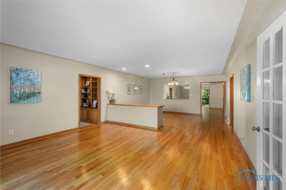 10717 Neapolis Waterville Road, Whitehouse, Ohio 43571, 4 Bedrooms Bedrooms, 12 Rooms Rooms,3 BathroomsBathrooms,Residential,For Sale,Neapolis Waterville,6133710