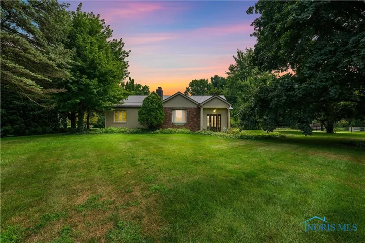 10717 Neapolis Waterville Road, Whitehouse, Ohio 43571, 4 Bedrooms Bedrooms, 12 Rooms Rooms,3 BathroomsBathrooms,Residential,For Sale,Neapolis Waterville,6133710