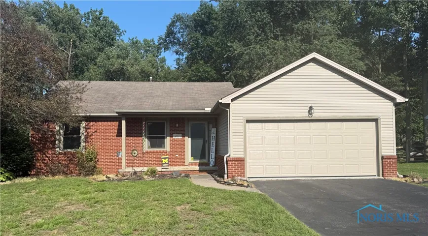 217 Pebble Beach Drive, Holland, Ohio 43528, 3 Bedrooms Bedrooms, 6 Rooms Rooms,2 BathroomsBathrooms,Residential,For Sale,Pebble Beach,6133780