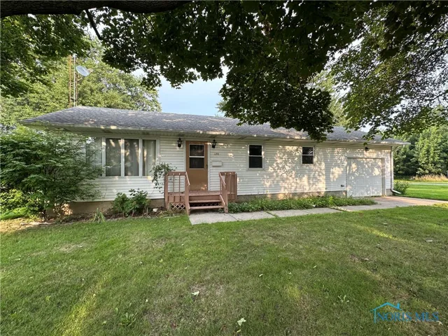 120 N Oakwood Street, Wauseon, Ohio 43567, 3 Bedrooms Bedrooms, 5 Rooms Rooms,1 BathroomBathrooms,Residential,For Sale,Oakwood,6133836