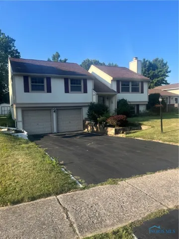 6524 Glenhurst Drive, Maumee, Ohio 43537, 3 Bedrooms Bedrooms, 8 Rooms Rooms,3 BathroomsBathrooms,Residential,For Sale,Glenhurst,6133939