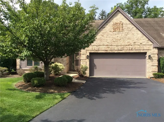 2931 Glaston Oaks Court 2931, Toledo, Ohio 43617, 3 Bedrooms Bedrooms, 8 Rooms Rooms,3 BathroomsBathrooms,Residential,For Sale,Glaston Oaks,6133967