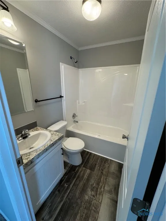 1048 N Main Street 37, Bowling Green, Ohio 43402, 3 Bedrooms Bedrooms, 7 Rooms Rooms,2 BathroomsBathrooms,Residential,For Sale,Main,6133982